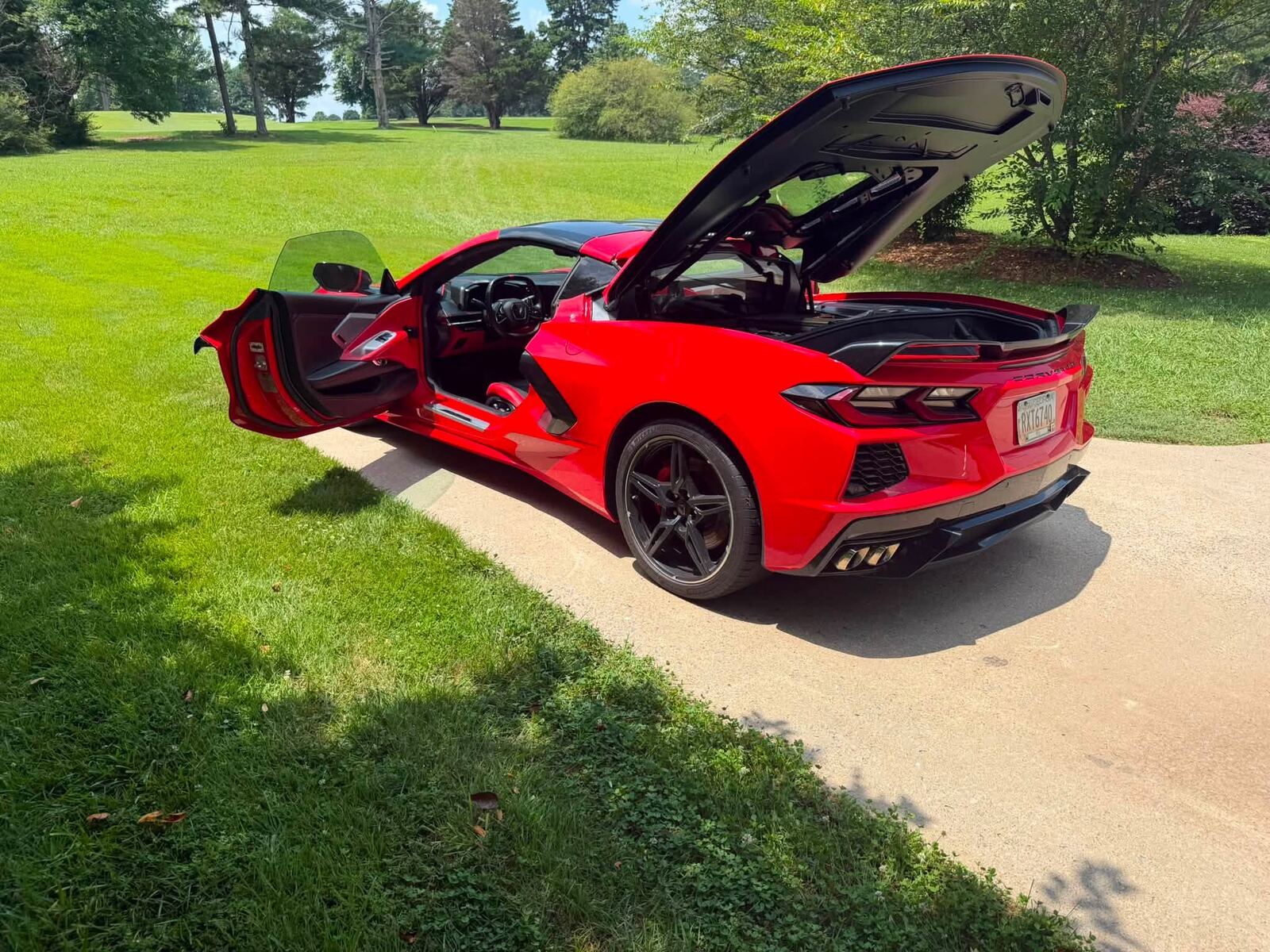 Freshly detailed car exterior, mobile detailing service